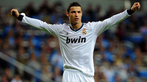 吉达国民总监：伊万-托尼不会在冬窗离开，转会传闻毫无根据（吉达国民总监辟谣：伊万-托尼冬窗留队，转会流言不实）