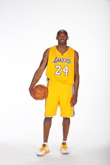 U22国足12月集训并参加U23亚洲杯29人名单：王钰栋、徐彬入选（U22国足12月集训名单公布，29人征战U23亚洲杯：王钰栋、徐彬在列）