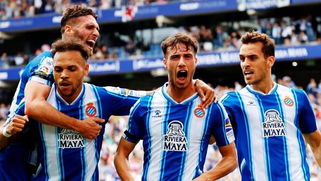 勇士防守体系改善，末节失误明显减少（勇士防守架构升级，末节失误大幅下降）