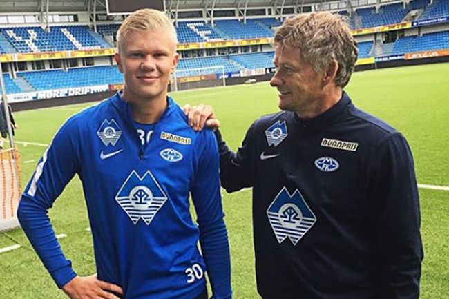 2025中超最佳青年球员候选：王钰栋、吾米提江领衔（2025中超最佳青年球员候选出炉：王钰栋、吾米提江领跑）