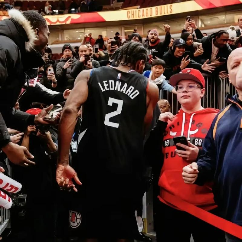 布翁焦尔诺谈主场欧冠首秀：听见欧冠主题曲时我感到无比激动（布翁焦尔诺：主场欧冠处子秀，听到主题曲令我热血沸腾）