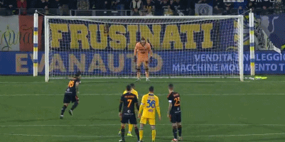 TA：利马传球出色&充满侵略性，他的回归可以丰富曼联打法