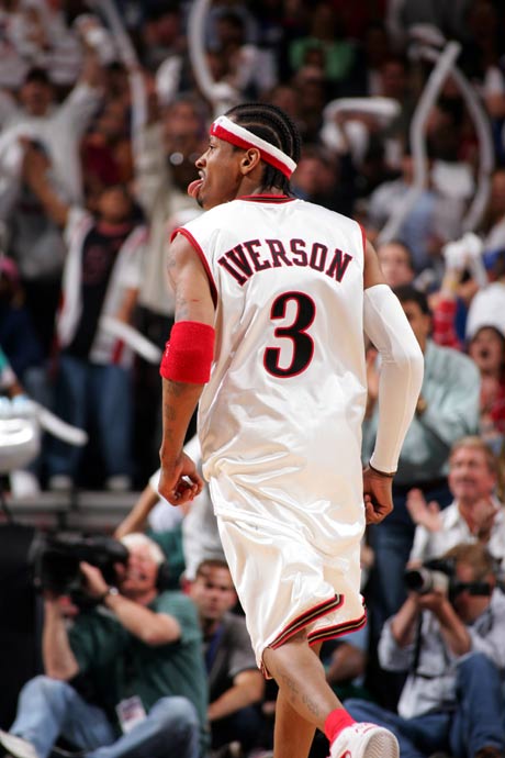 尤维斯塔比亚0比3负弗洛西诺内，阿巴特带队客场失利（尤维斯塔比亚客场0比3不敌弗洛西诺内，阿巴特率队告负）