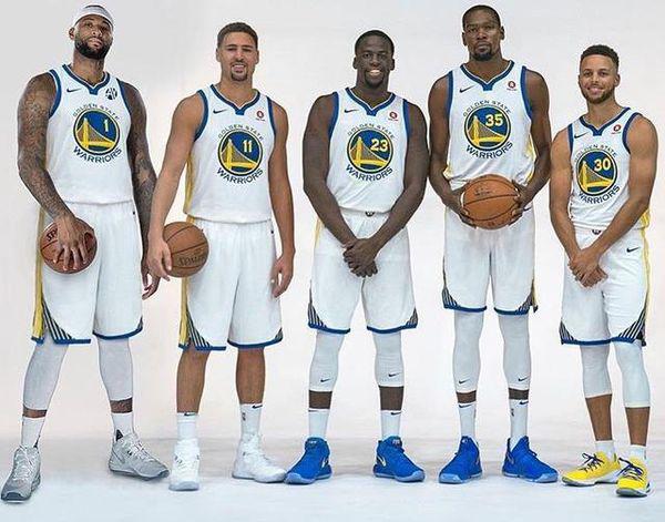 诺伊尔送礼+凯恩隐身！阿森纳3-1拜仁揭秘：欧冠5连胜靠的真是玄学？（诺伊尔失误送礼+凯恩迷失！阿森纳3-1拜仁背后：欧冠五连胜真靠玄学？）