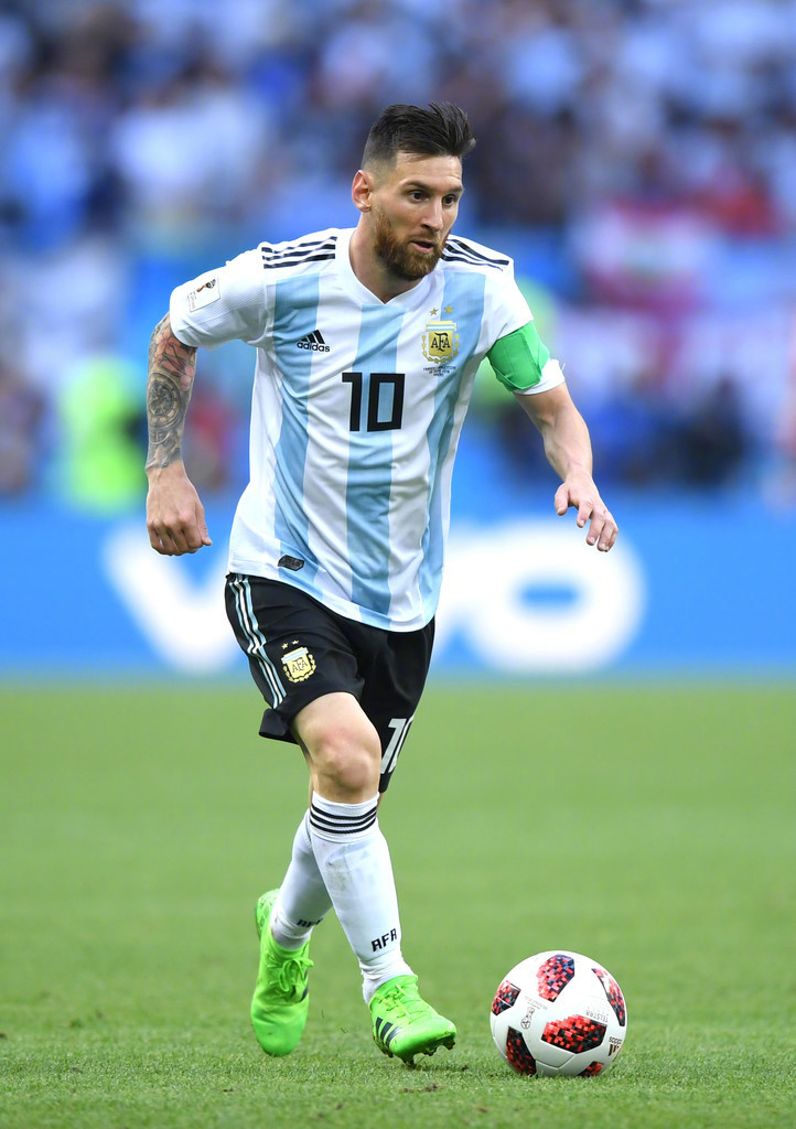 罗体：迪巴拉因发烧缺席罗马的训练，多夫比克恢复跑步练习（罗体报道：迪巴拉发烧缺席罗马训练，多夫比克重启跑步训练）