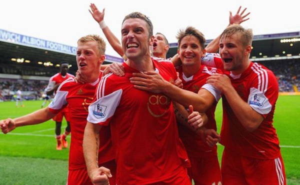 媒体人：亚泰其他工作人员好久没发薪了，坚持岗位是为爱发电