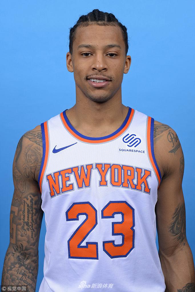 世体：梅西在进入诺坎普前没联系巴萨的任何人请求许可（世体：梅西在入诺坎普前未向巴萨任何人请示）